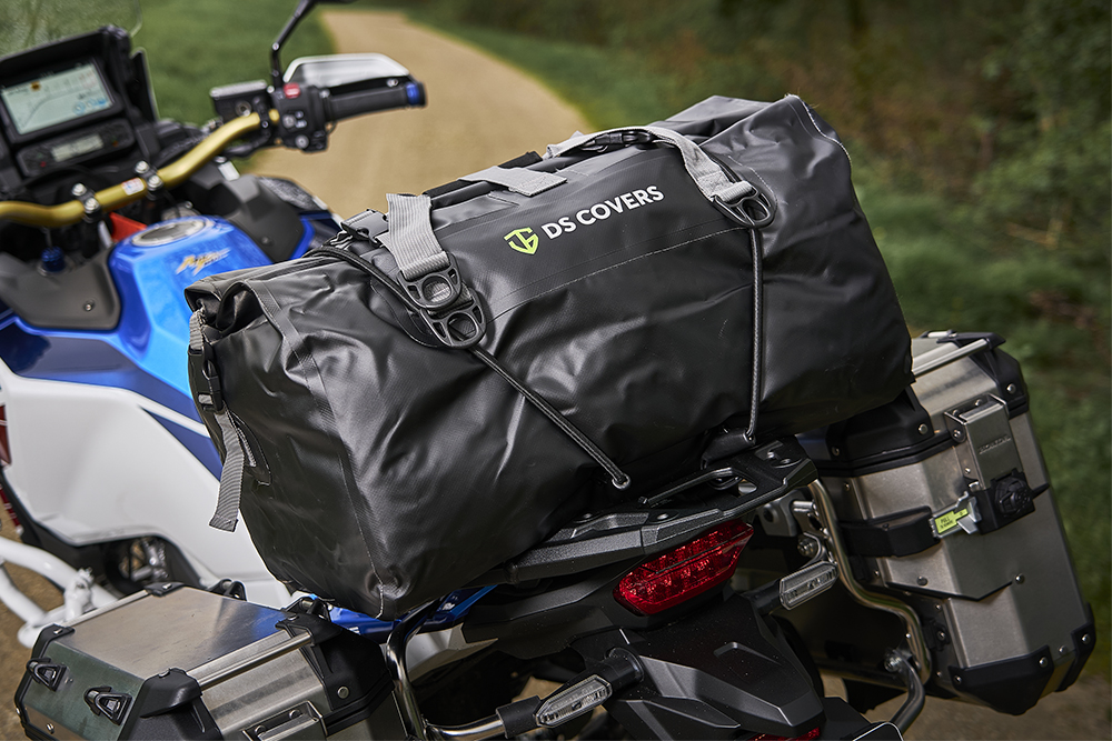 Motorcycle luggage bags